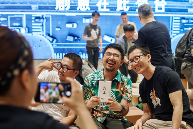 Apple Opens Xinyi A13 Retail Store in Taipei [Photos]