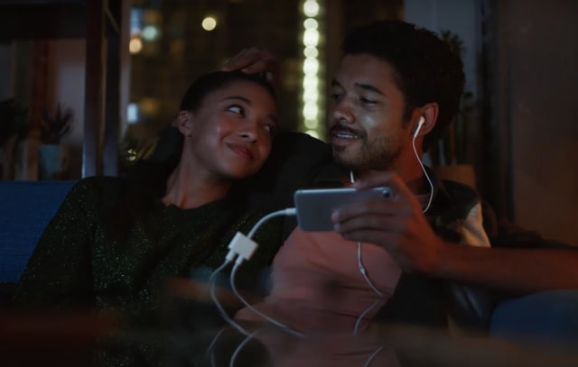 Samsung Pulls Ads Mocking iPhone for Not Having a Headphone Jack