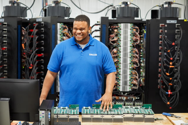 Apple Announces U.S. Job Footprint of 2.4 Million