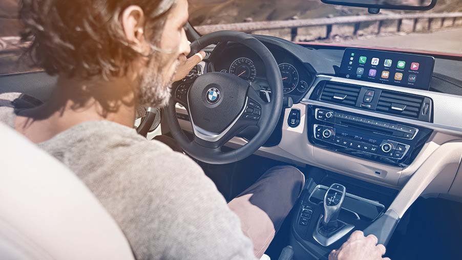 BMW to Stop Charging For Apple CarPlay on All Models With Latest Infotainment System
