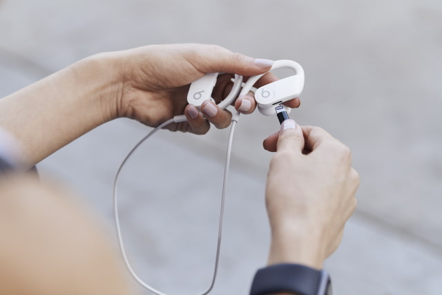 Apple Officially Unveils Its New Powerbeats Wireless Earphones