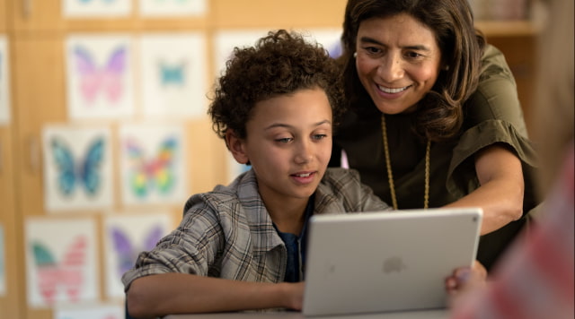 Ontario Partners With Apple and Rogers to Provide iPads to Students