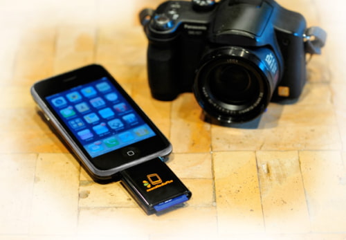 ZoomIt SD Card Reader for the iPhone