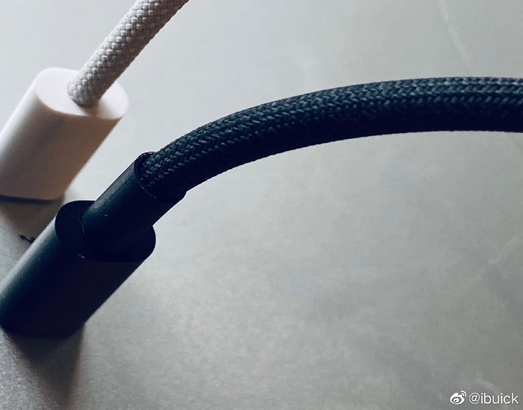 Photos of Apple&#039;s Alleged New Braided Lightning Cable for iPhone 12