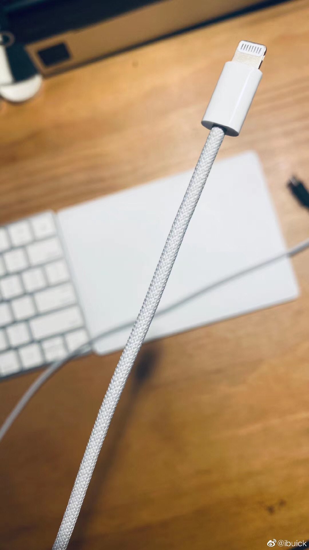 Photos of Apple&#039;s Alleged New Braided Lightning Cable for iPhone 12