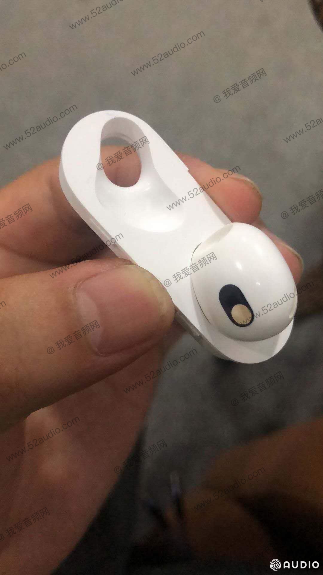 Alleged AirPods 3 Part Reveals New Design [Photo]