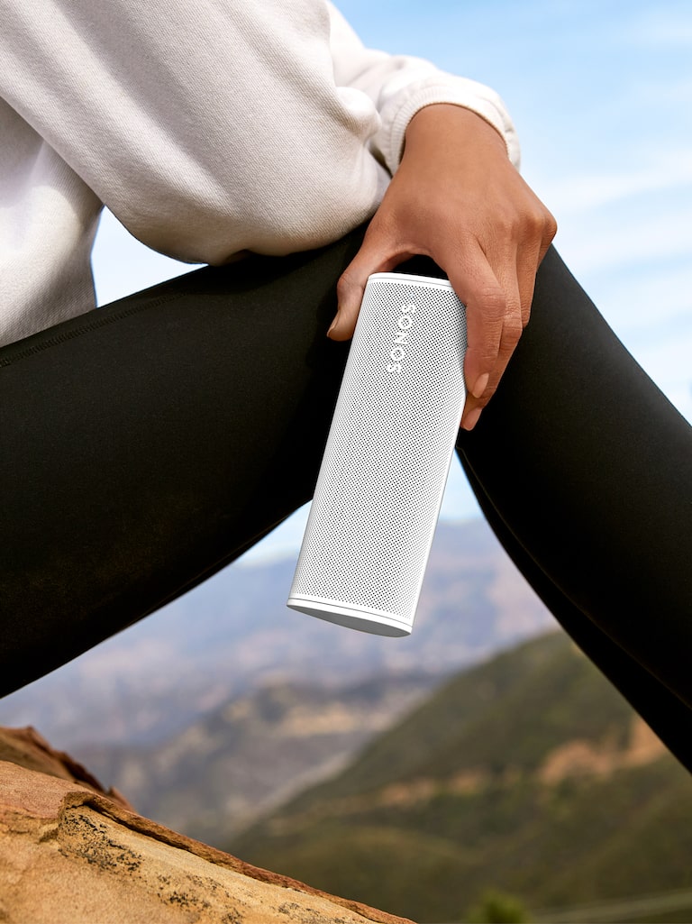 Sonos Officially Unveils New &#039;Sonos Roam&#039; Ultra-Portable Smart Speaker [Video]