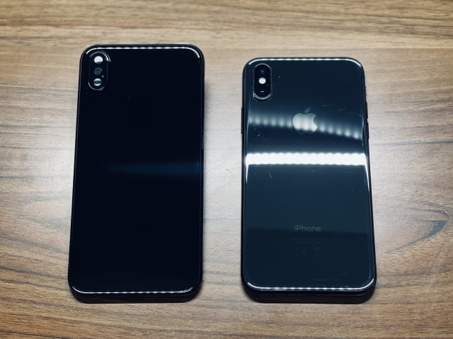 Check Out This iPhone X Prototype in 'Jet Black' [Photos]