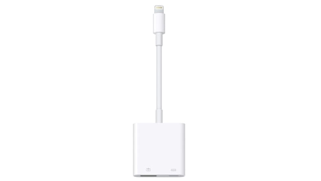 Apple Lightning to USB3 Camera Adapter On Sale for 41% Off [Deal]