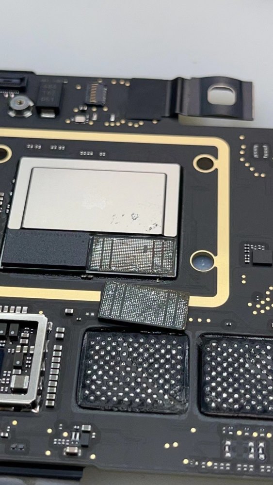 Chinese Engineer Manages to Upgrade RAM and SSD on M1 Mac