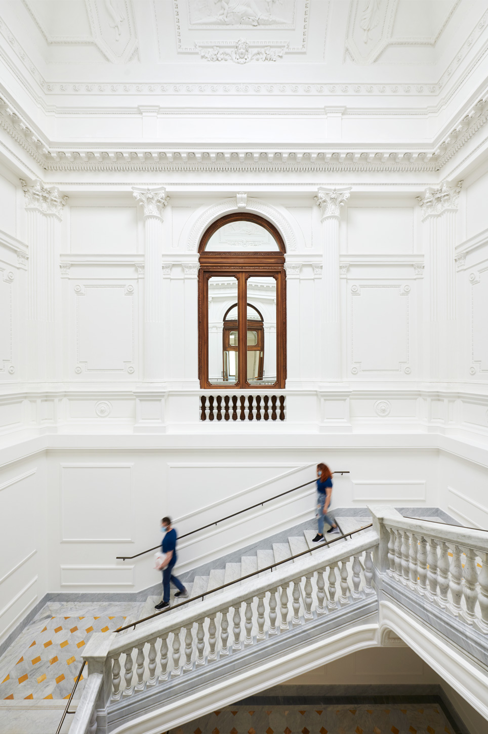 Check Out the New Apple Via del Corso Retail Store in Rome [Video]