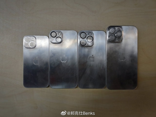 Chinese Accessory Brand Shares Photos of 'iPhone 13' Molds