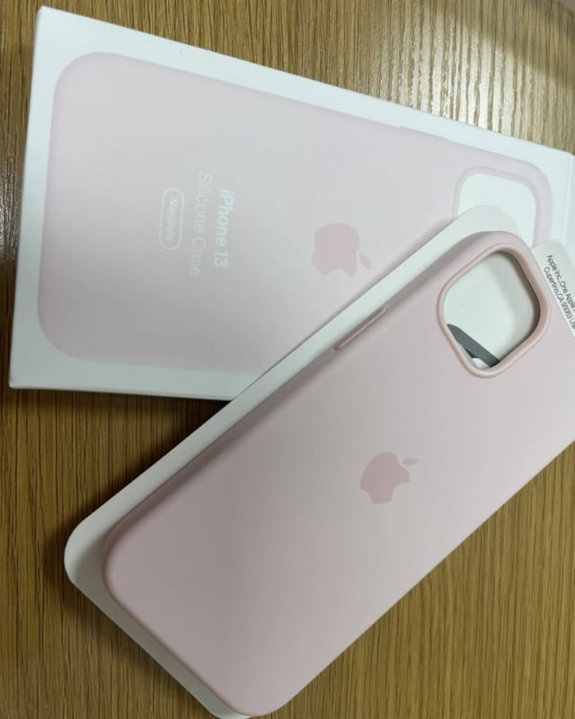 Images Purportedly Reveal New Case Colors for iPhone 13