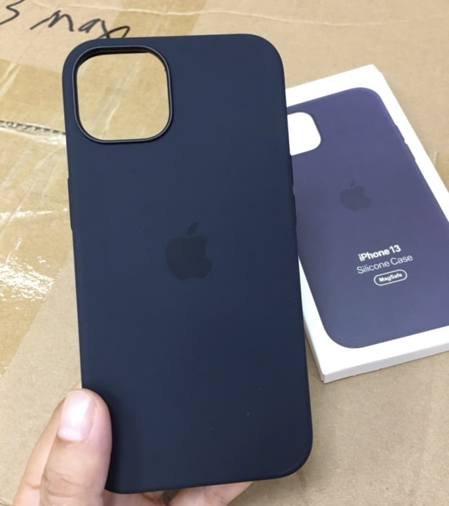 Images Purportedly Reveal New Case Colors for iPhone 13