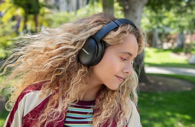 Bose QuietComfort 45 Noise Cancelling Headphones On Sale for the First Time [$50 Off]