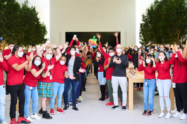 Apple Shares Photos From The Grove in Los Angeles