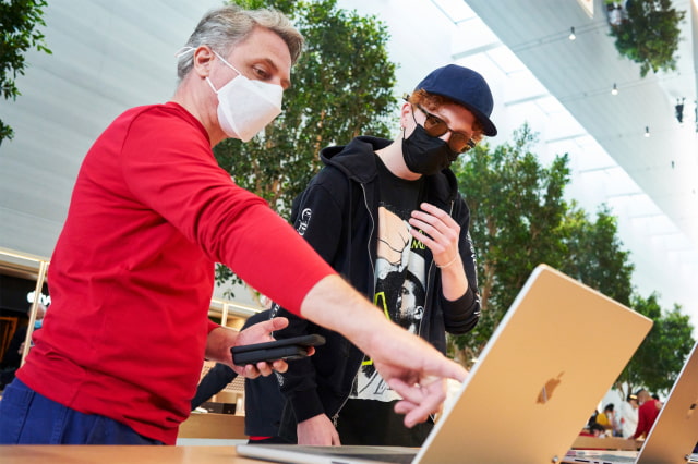 Apple Shares Photos From The Grove in Los Angeles
