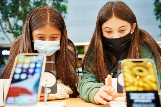 Apple Shares Photos From The Grove in Los Angeles