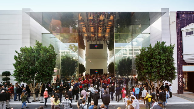 Apple Shares Photos From The Grove in Los Angeles