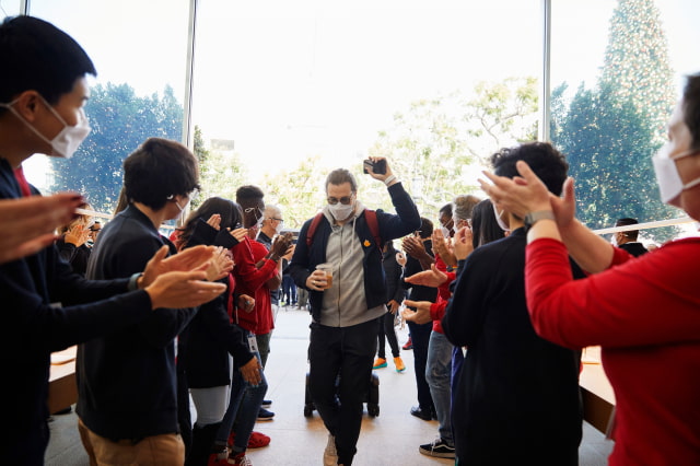 Apple Shares Photos From The Grove in Los Angeles