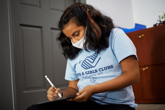 Apple Partners With Boys & Girls Clubs on 'Everyone Can Code' Initiative