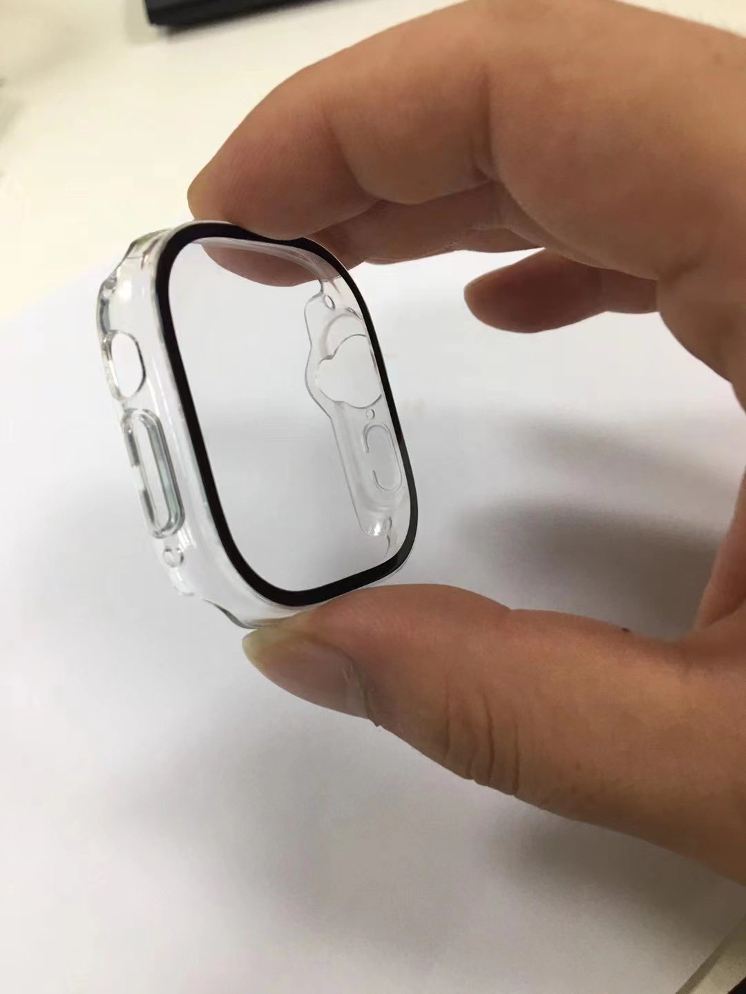 Case Images Allegedly Reveal Size Difference Between Apple Watch Pro and Apple Watch Series 8