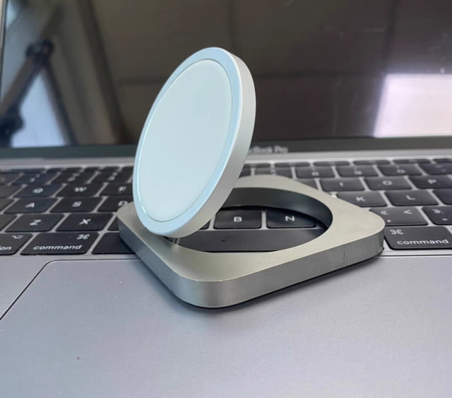 Images of Prototype &#039;Apple Magic Charger&#039; Leaked