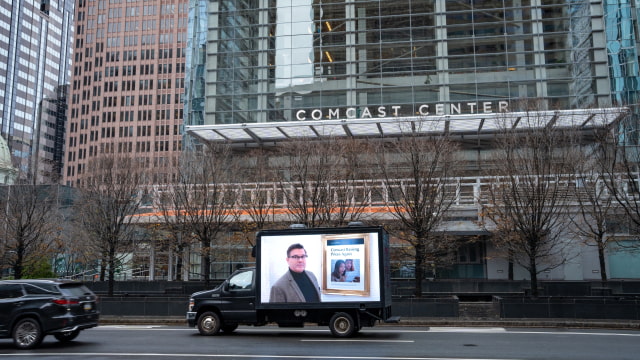 T-Mobile is Driving a &#039;Make Xfinity Your Ex&#039; Billboard Truck Around Comcast [Video]