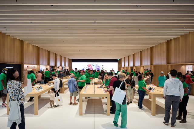 Apple Reimagines Its First Ever Retail Store [Images]