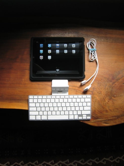 Use Your iPad in Landscape Mode With Keyboard Dock [DIY]