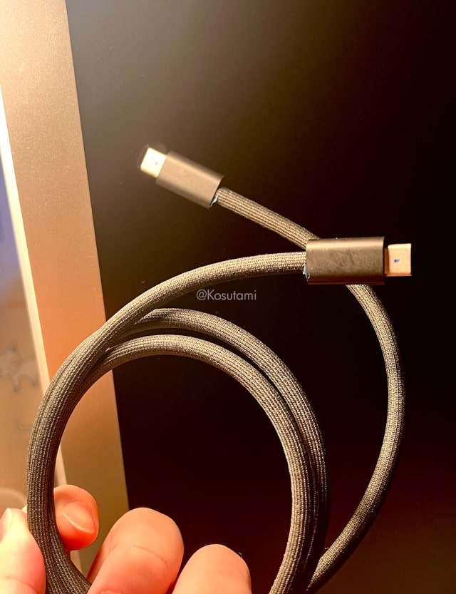 Apple May Sell Optional USB4 Gen2 Data Transfer Cable for iPhone 15 Pro [Rumor]