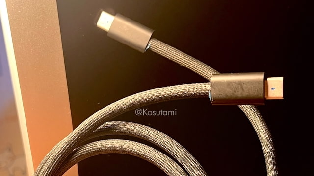 Apple May Sell Optional USB4 Gen2 Data Transfer Cable for iPhone 15 Pro [Rumor] - Vimarsana News