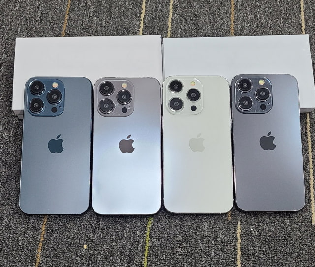 New Dummy Models Allegedly Reveal Color Options for iPhone 15 and iPhone 15 Pro