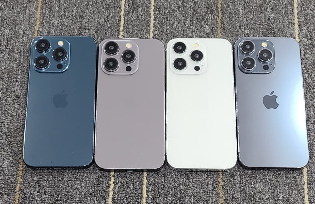 New Dummy Models Allegedly Reveal Color Options for iPhone 15 and iPhone 15 Pro