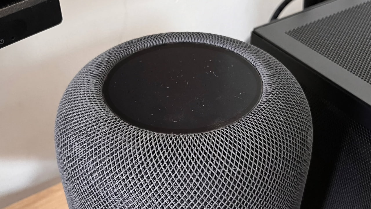 HomePod Prototype With Curved Display Allegedly Leaked [Images] 