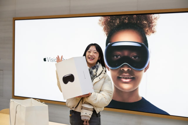 Apple Shares Photos and Video From Vision Pro Release Day