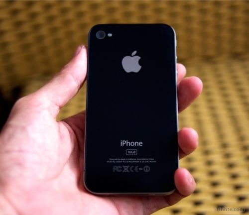 Prototype iPhone Now Running iPhone OS 4.0? [More Photos]