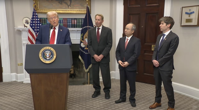 President Trump Announces $500 Billion &#039;Stargate&#039; AI Project With OpenAI, Oracle, SoftBank [Video]