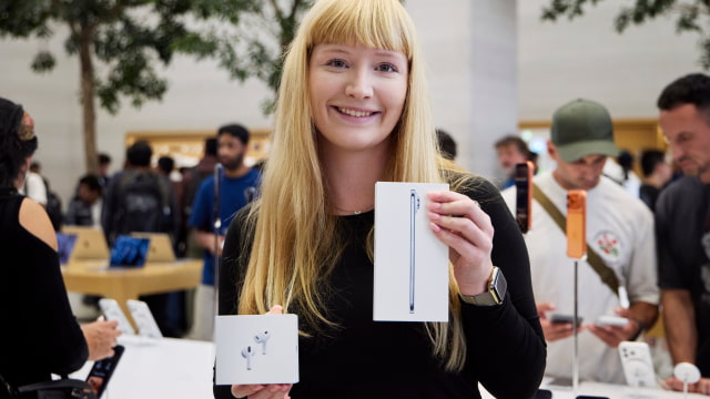 Apple Shares Photos From iPhone 17 Launch Day at Stores Worldwide [Gallery]