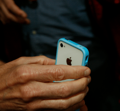 Closeup Photos of the Official iPhone 4 Bumper